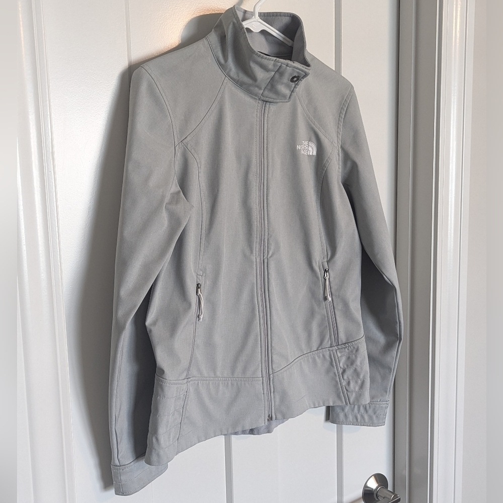 North Face Calentito Windwall Grey Jacket sz M - Picture 2 of 7